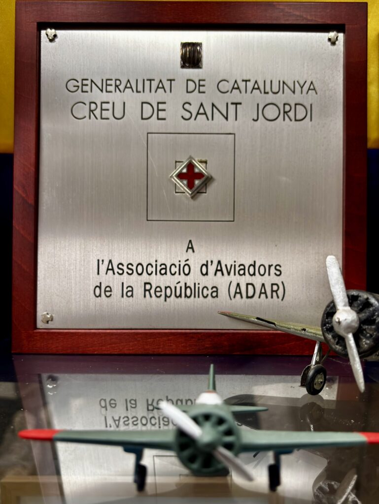 Creu de Sant Jordi a ADAR